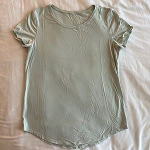 Lululemon short sleeve shirt